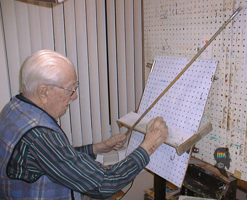 Carl demonstrating his easel