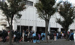 kendo examinees waiting for the hall to open